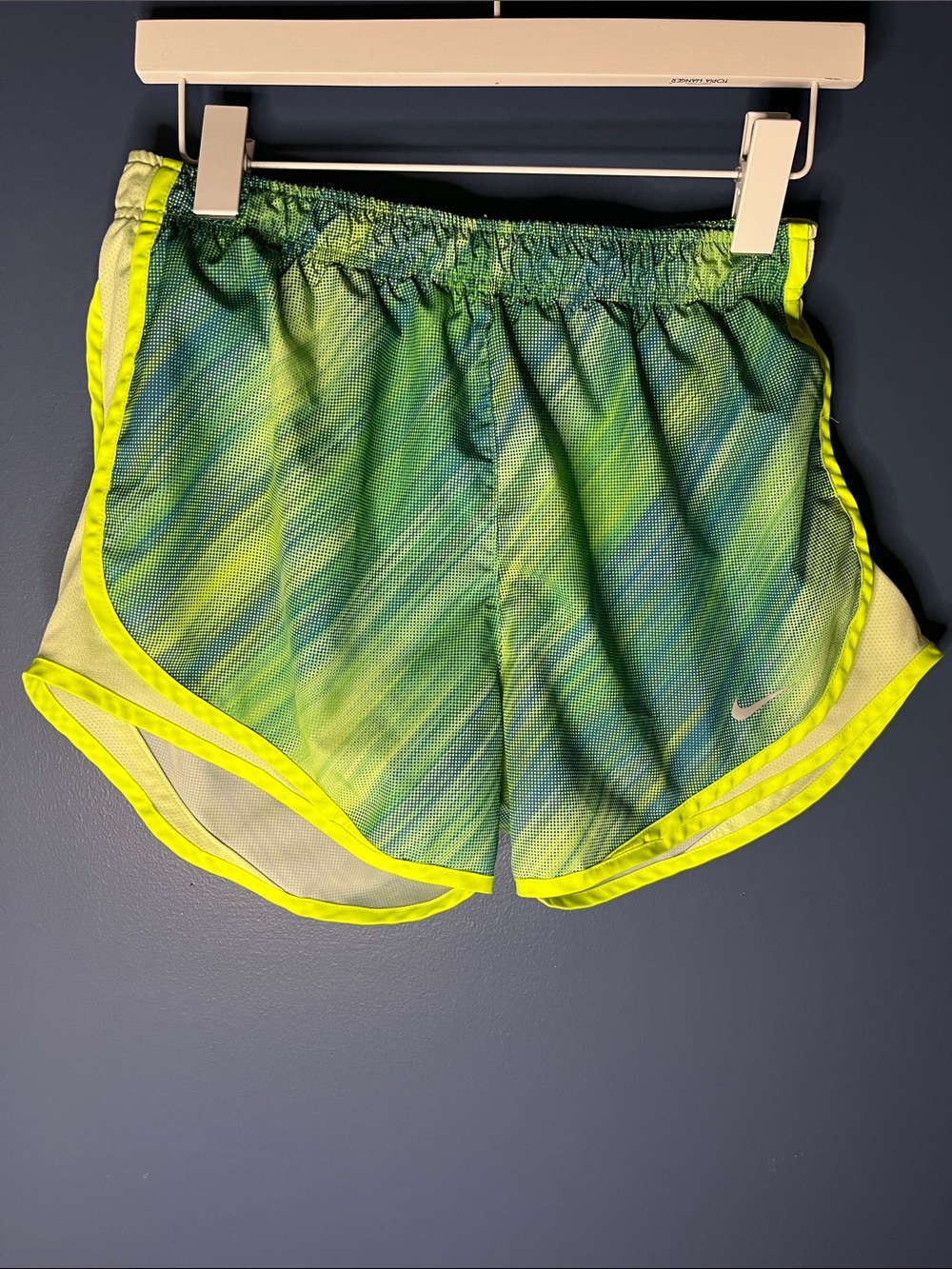 Nike Women's Blue-Green Ombre Athletic Shorts w drawstring & Neon Trim, size Med